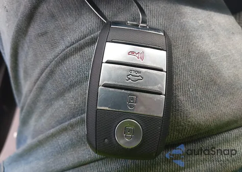 2019 Kia Optima S z USA, uszkodzony, nr VIN 5XXGT4L32KG348757